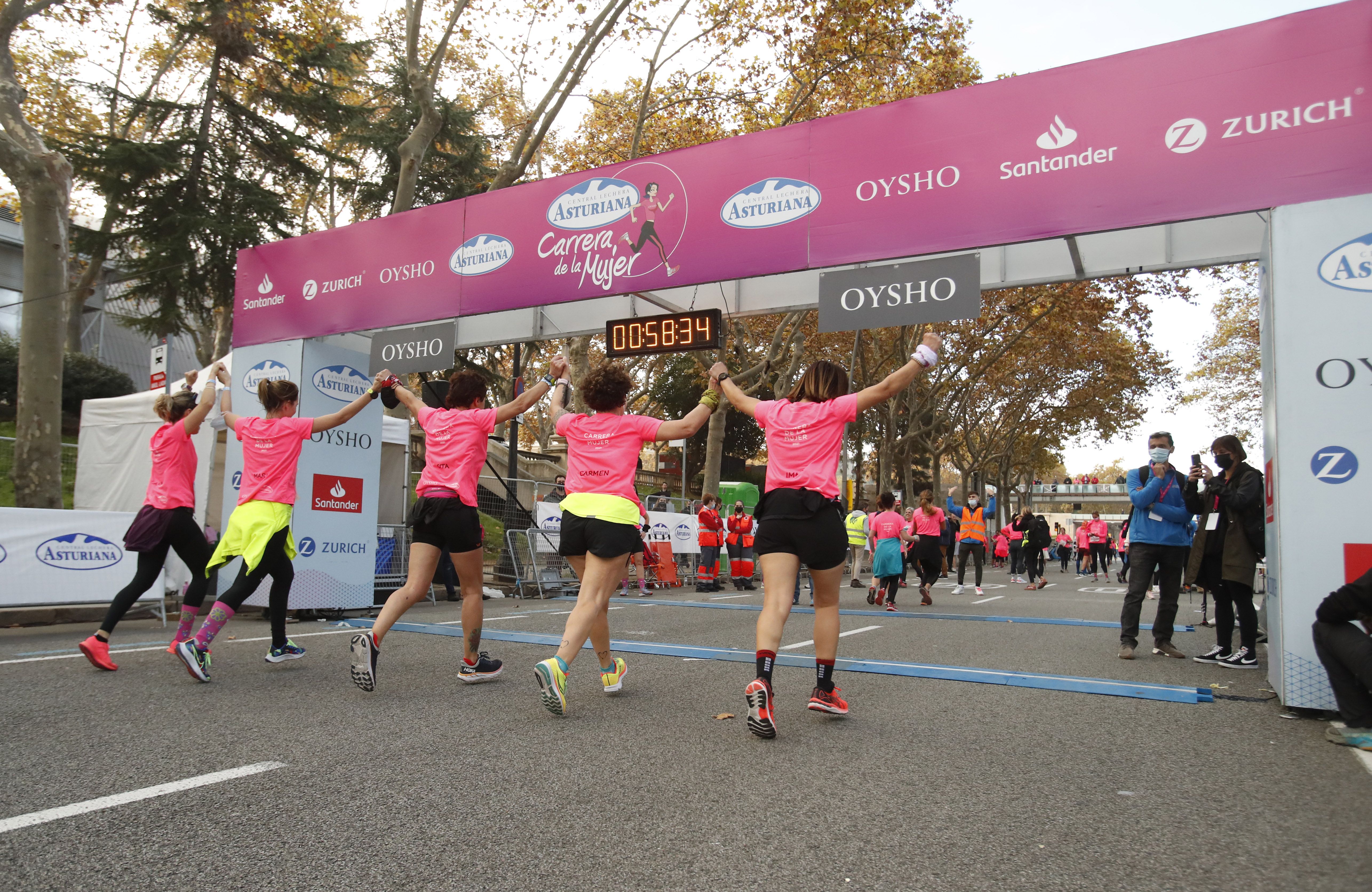 Las mejores fotos de la Carrera de la Mujer Central Lechera Asturiana Barcelona 2021 (CARRERA / GALERÍA 2)