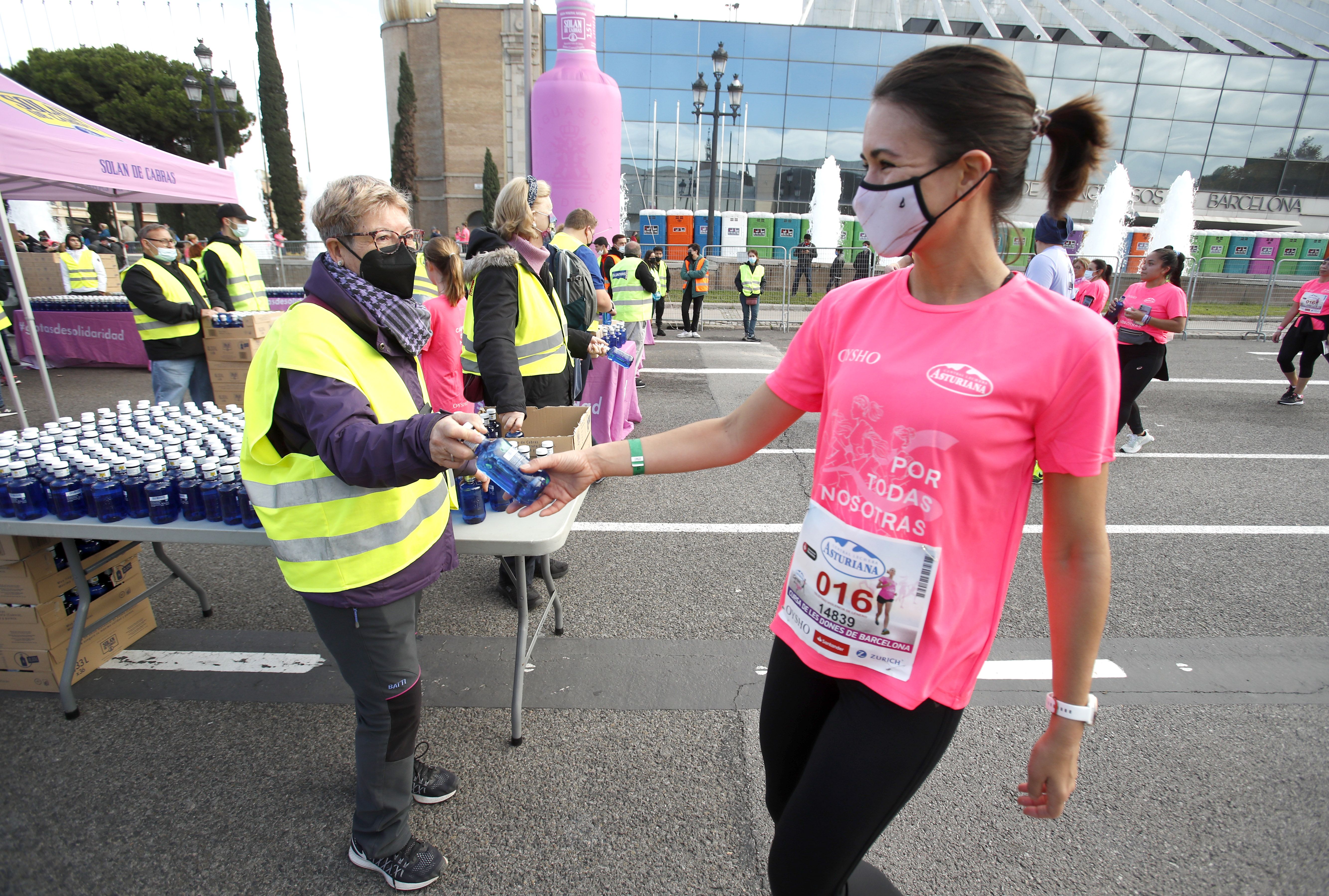 Las mejores fotos de la Carrera de la Mujer Central Lechera Asturiana Barcelona 2021 (CARRERA / GALERÍA 2)