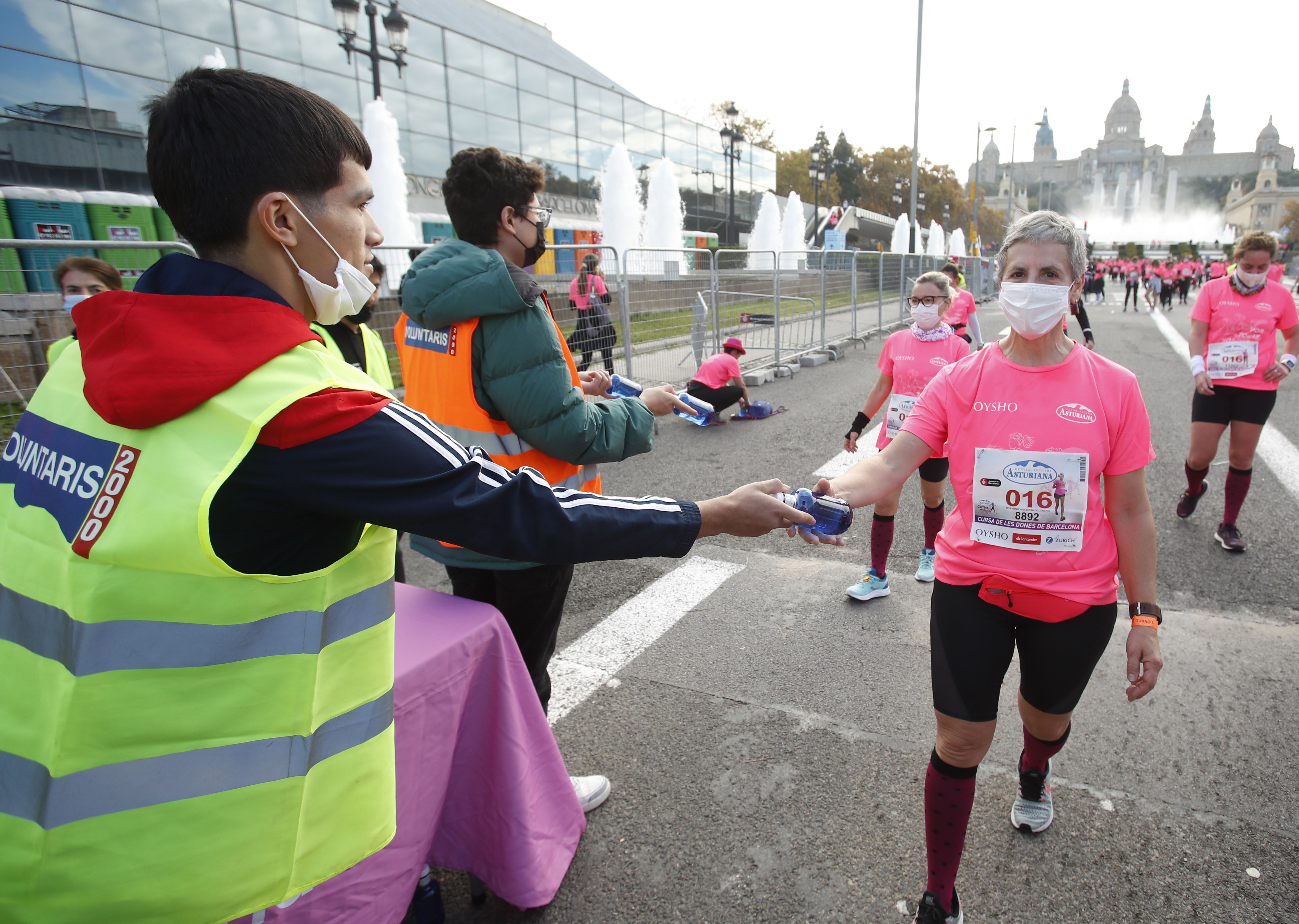 Las mejores fotos de la Carrera de la Mujer Central Lechera Asturiana Barcelona 2021 (CARRERA / GALERÍA 2)