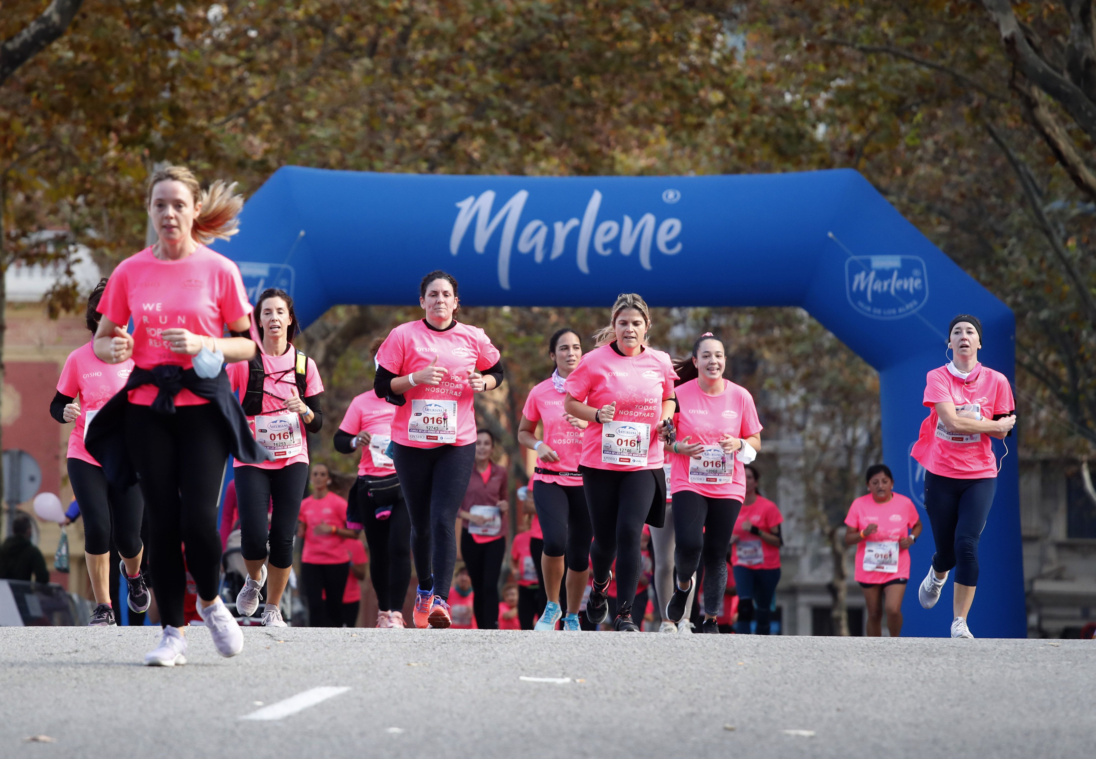 Las mejores fotos de la Carrera de la Mujer Central Lechera Asturiana Barcelona 2021 (CARRERA / GALERÍA 2)