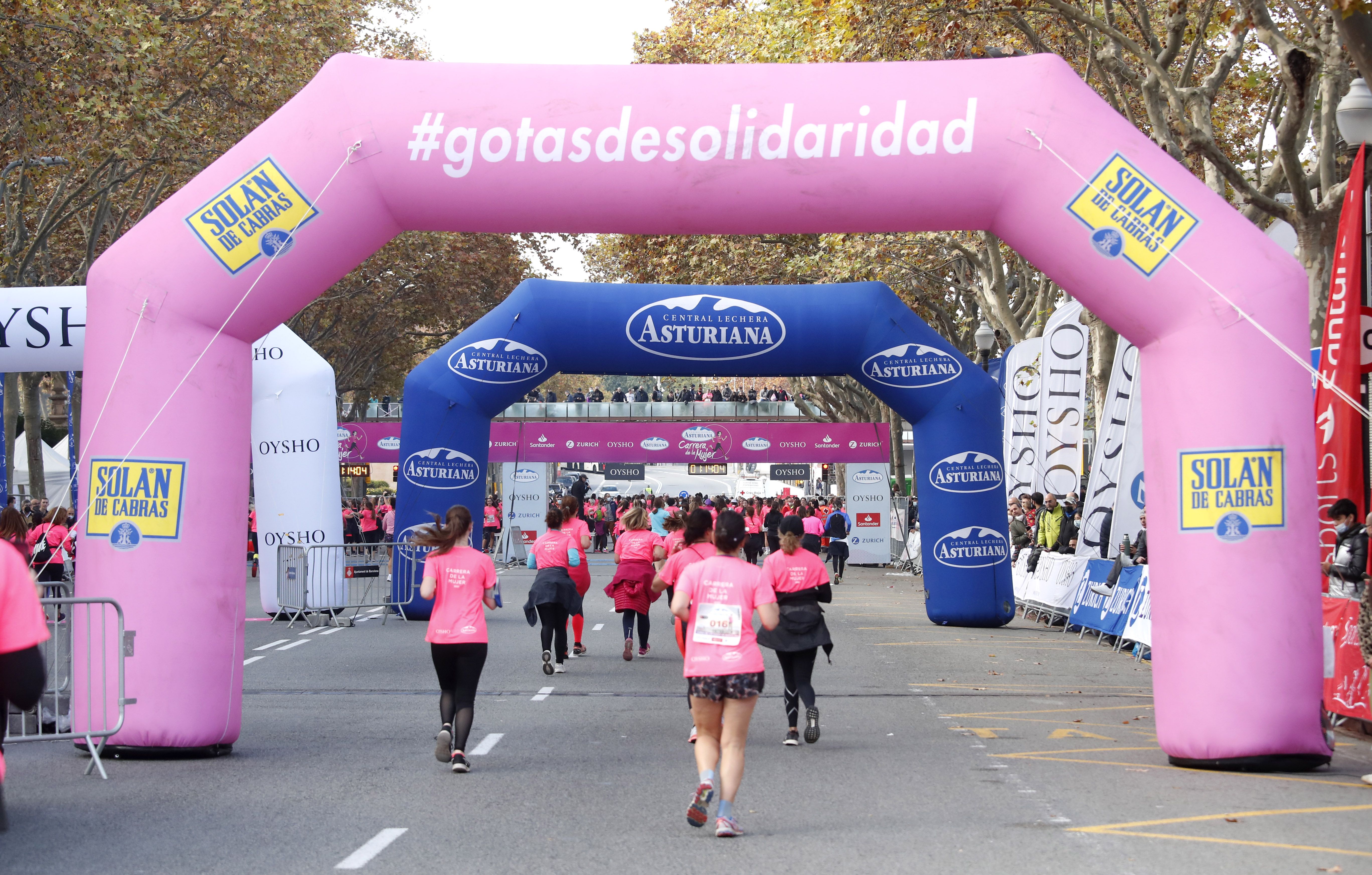 Las mejores fotos de la Carrera de la Mujer Central Lechera Asturiana Barcelona 2021 (CARRERA / GALERÍA 2)