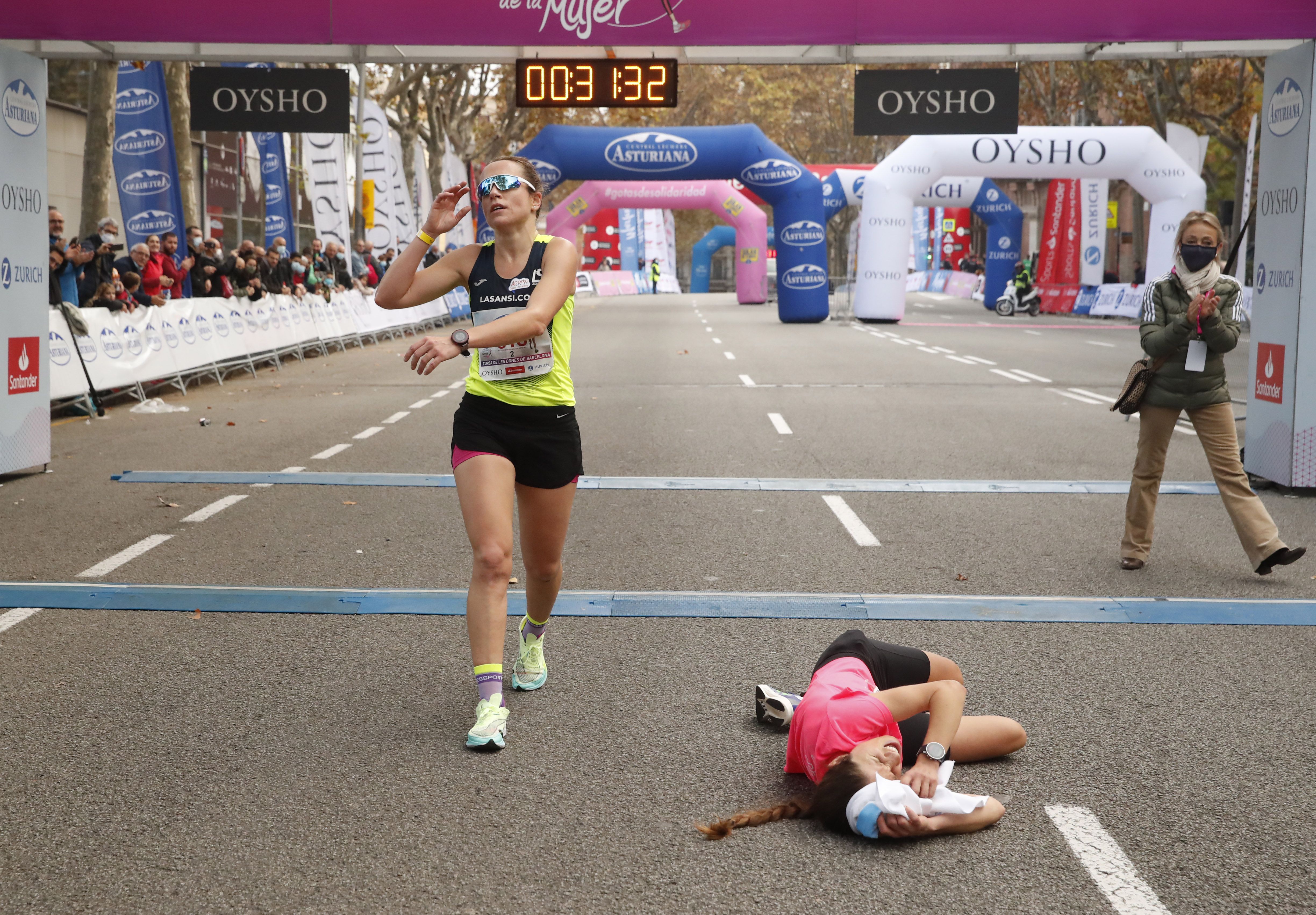 Las mejores fotos de la Carrera de la Mujer Central Lechera Asturiana Barcelona 2021 (LLEGADAS)