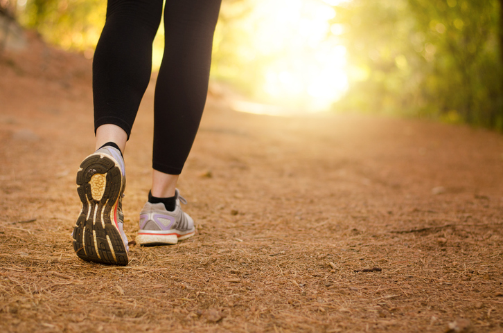 ¿Qué quema más calorías: correr o andar?