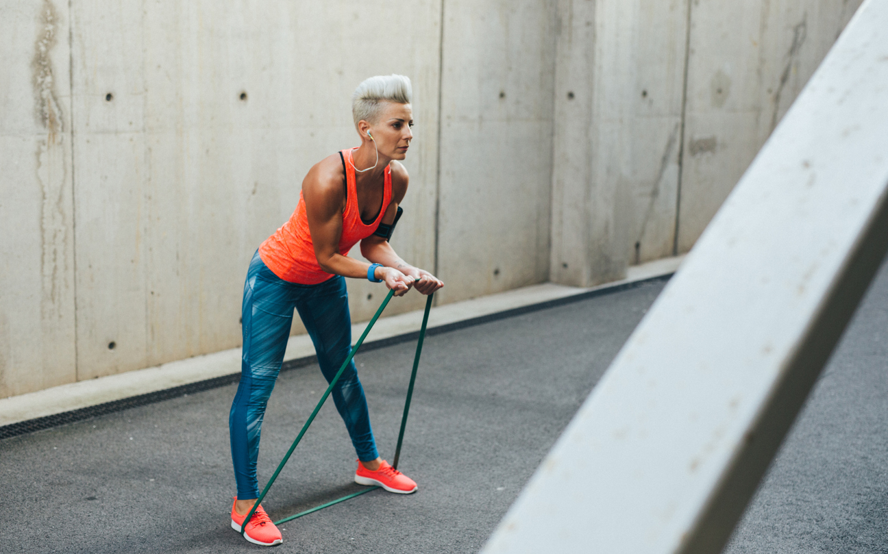 Plan de entrenamiento para mejorar en 10 kilómetros con circuitos de fuerza