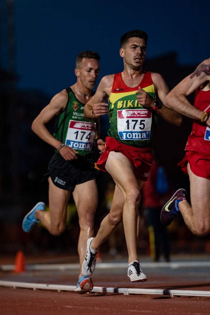 Así recupera Yago Rojo, medalla de bronce en el campeonato de España de 10.000m